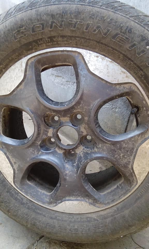 ARO MAS LLANTA JEEP RENEGADE  2014 AL 2019